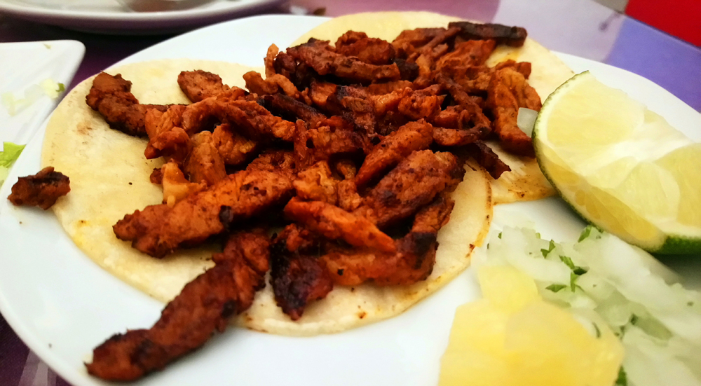 Ricos tacos al pastor, buena comida mexicana