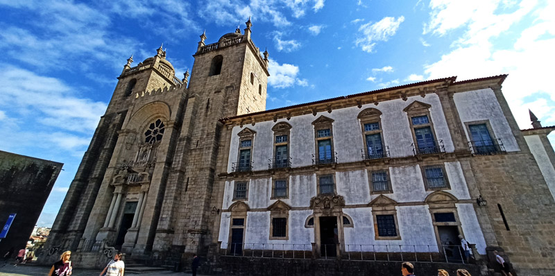 Catedral de Oporto de día